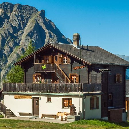 Gruppenhaus Im Walliser Alpstyle Rosswald Bagian luar foto