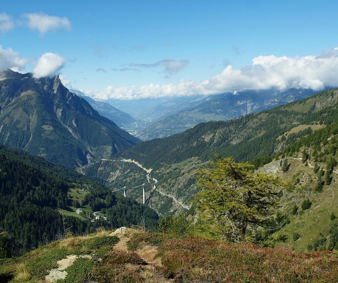 Gruppenhaus Im Walliser Alpstyle Rosswald Bagian luar foto
