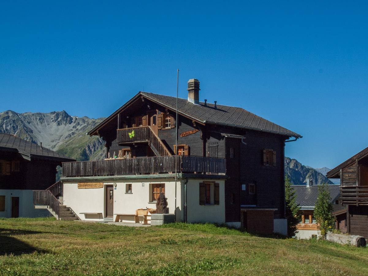 Gruppenhaus Im Walliser Alpstyle Rosswald Bagian luar foto