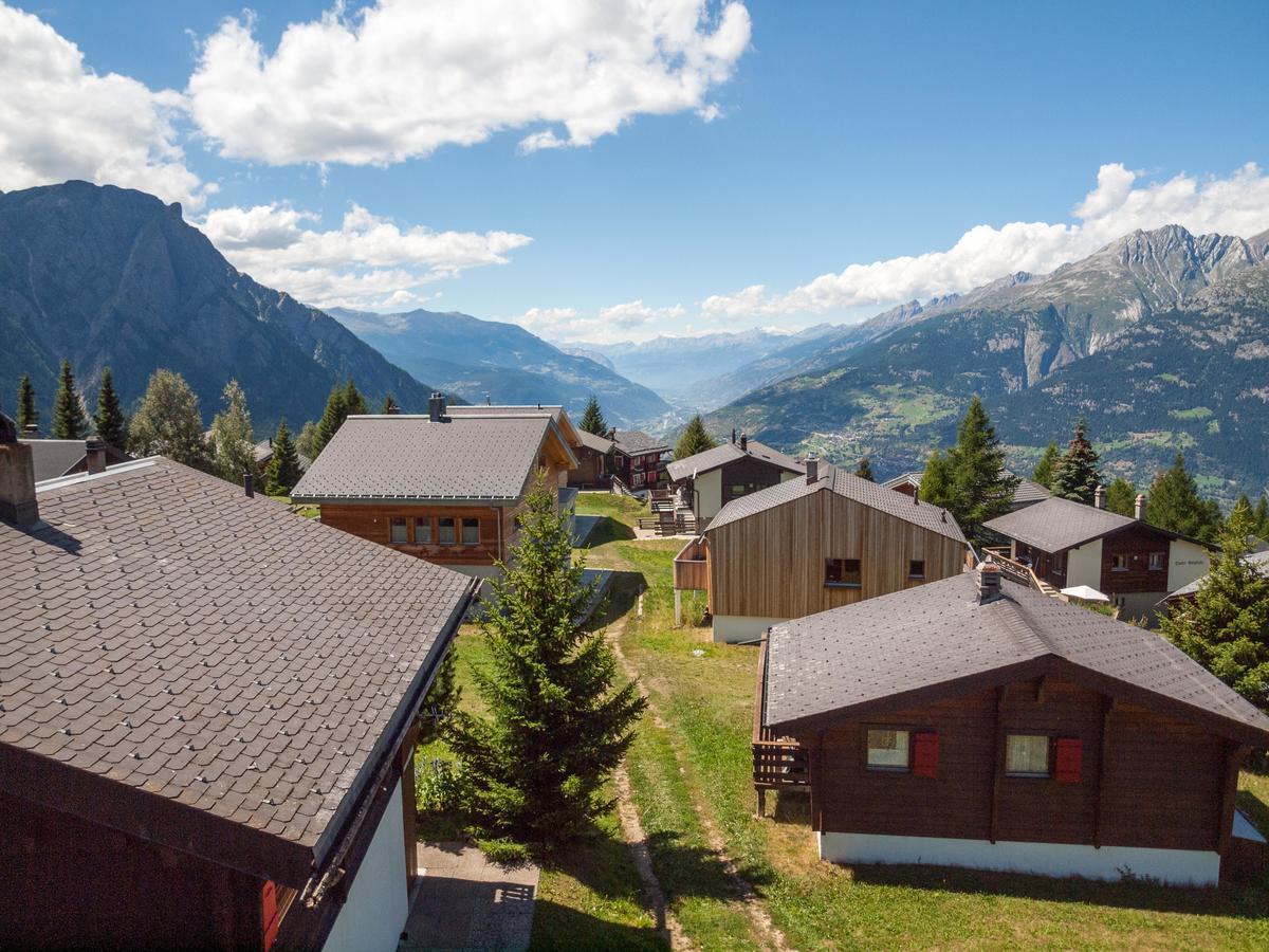 Gruppenhaus Im Walliser Alpstyle Rosswald Bagian luar foto